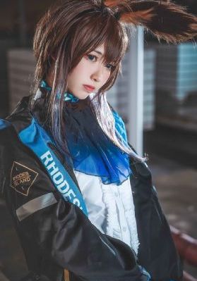 女老师3在线